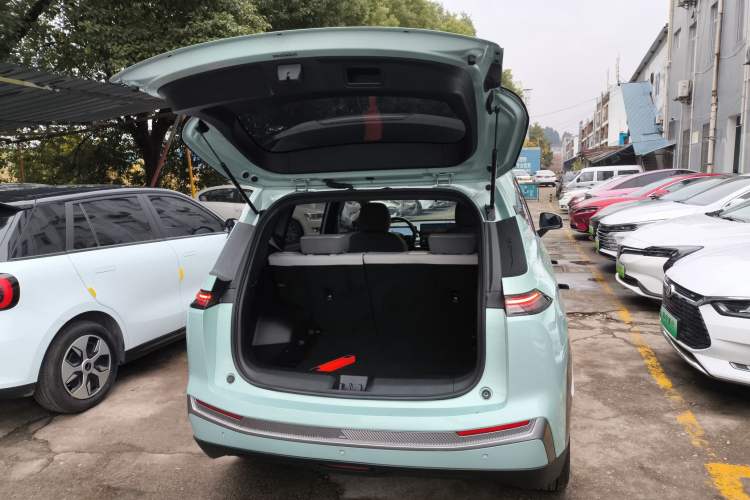 Used AION Y 2023 Younger
