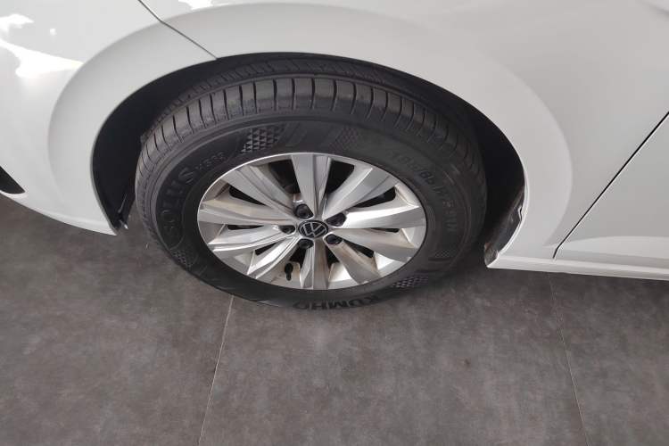 Used Volkswagen Lavida 2023 New Sharp 1.5L Automatic Excellent New Edition
