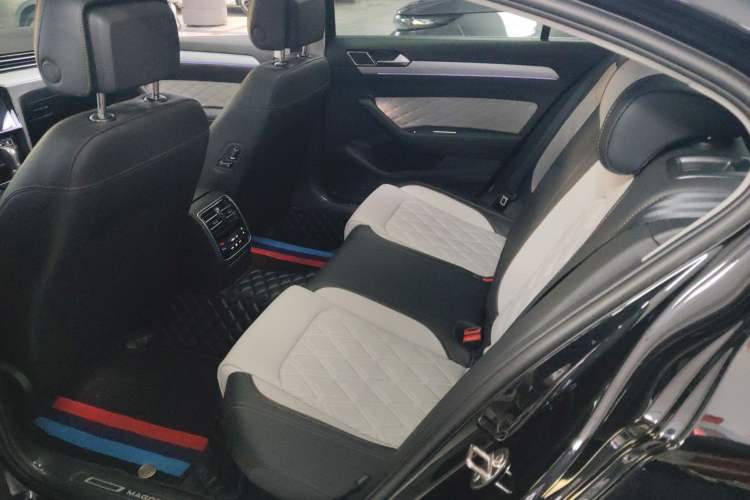 Used Volkswagen Magotan 2023 2 Million Units Commemorative Edition 330TSI DSG Luxury Version