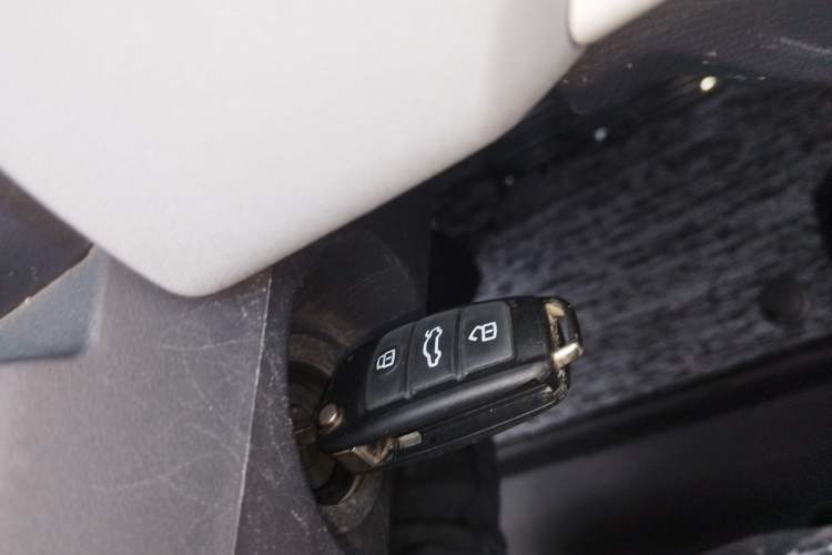 Used Chery QQ Ice Cream 2022 170km Sundae Phosphate Lithium-Ion
