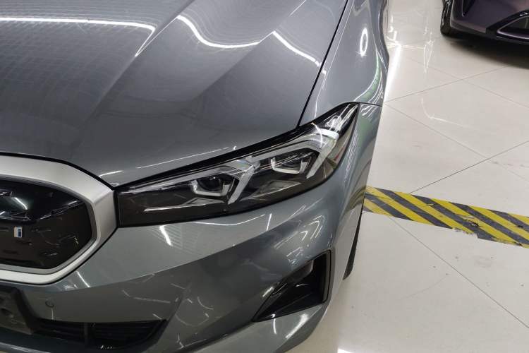 Used BMW i3 2022 eDrive 35 L
