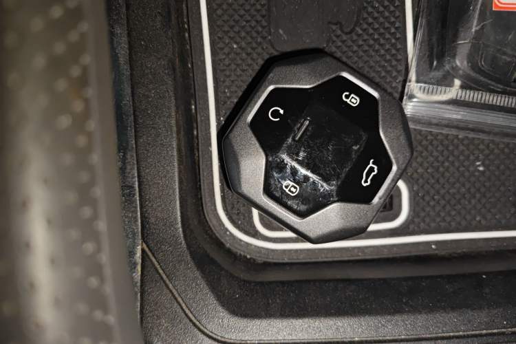 Used JETOUR Traveler 2023 2.0T Four-Wheel Drive Conqueror
