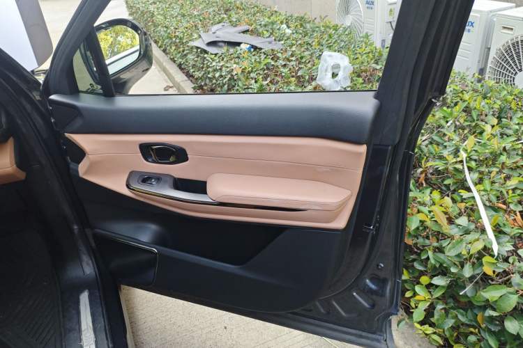 Used Nio ES8 2020 415 km Range 6-Seater Version
