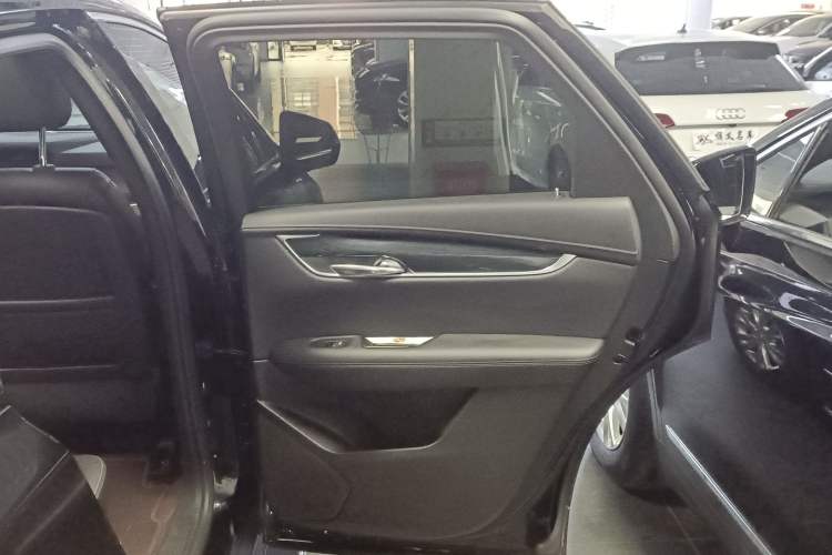 Used Cadillac XT5 2022 2.0T Two-Wheel Drive Luxury Version
