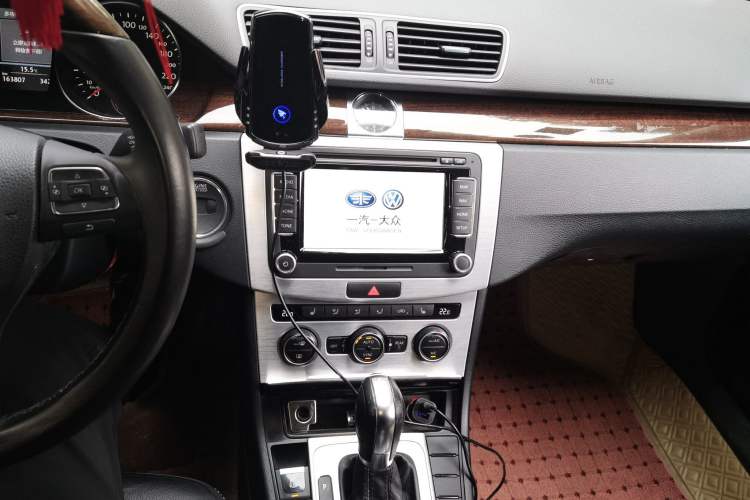 Used Volkswagen Magotan 2013 3.0 FSI Flagship Model
