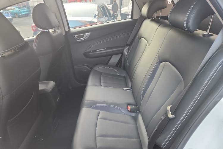 Used Geely Auto Vision X3 2019 Upgraded Model 1.5L Manual Elite Version
