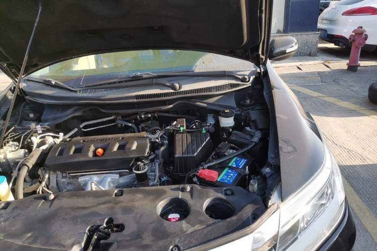 Used Honda Crider 2015 1.8L automatic luxury edition
