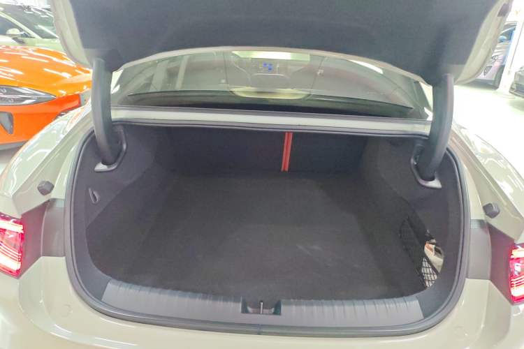 Used  SU7 2024 Four-Wheel Drive Ultra-Long Range Advanced Intelligent Driving Max Edition
