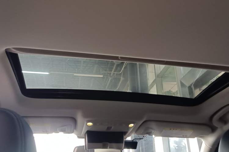 Used Infiniti Q50L 2018 2.0T Enjoyment Version China VI Standard