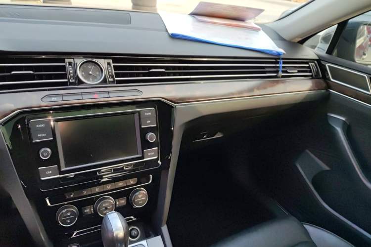 Used Volkswagen Magotan 2018 Facelift 330TSI DSG Luxury Model
