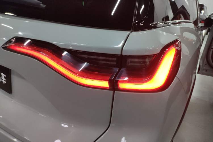 Used Nio ES8 2020 450 km Range 7-Seater Version
