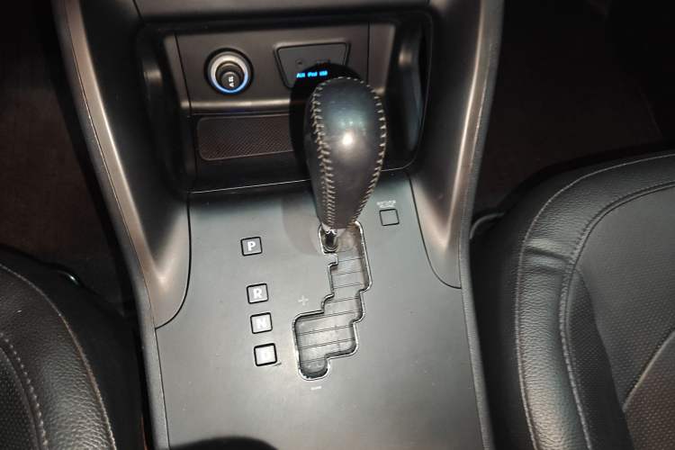 Used Hyundai ix35 2015 2.0L Automatic 2WD Smart Version China V Standard
