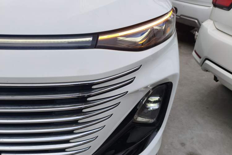 Used Bestune M9 2023 2.0T Prestige Edition