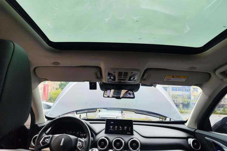 Used Wey VV7 2019 Upgraded Model 2.0T Flagship Version China VI