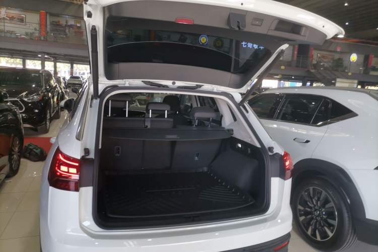 Used Volkswagen Tayron 2021 330TSI Two-Wheel-Drive 3rd Anniversary Limited Edition
