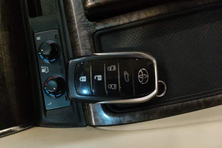 Used Toyota Vellfire 2020 Dual-Engine 2.5L HV Prestige Edition