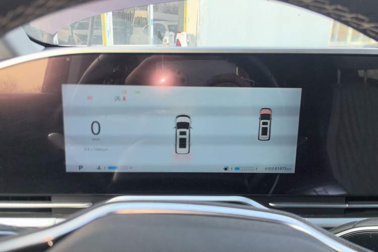 Used SAIC MAXUS G90 2022 2.0T Galaxy Seven-Seater Version
