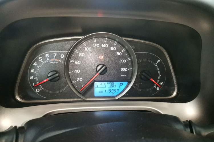 Used Toyota RAV4 2016 2.0L CVT Two-Wheel Drive Fashion Edition China V Standard
