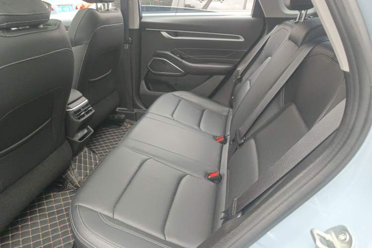 Used Geely Auto Emgrand 2023 4th Generation Champion Edition 1.5L CVT Prestige Model
