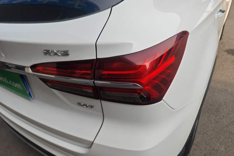 Used Roewe RX5 2016 20T Two-Wheel Drive Automatic Internet Smart Edition
