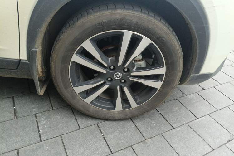 Used Nissan Kicks 2021 1.5L XV CVT Smart Connect Luxury Edition
