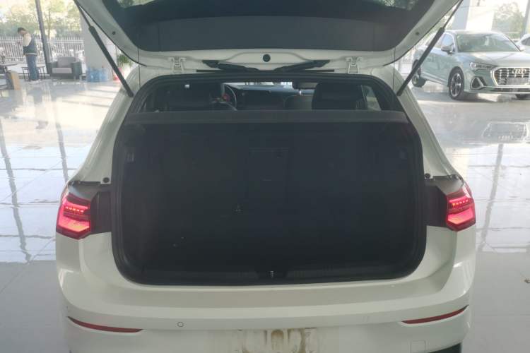 Used Volkswagen Golf 2023 280TSI DSG R-Line Lite
