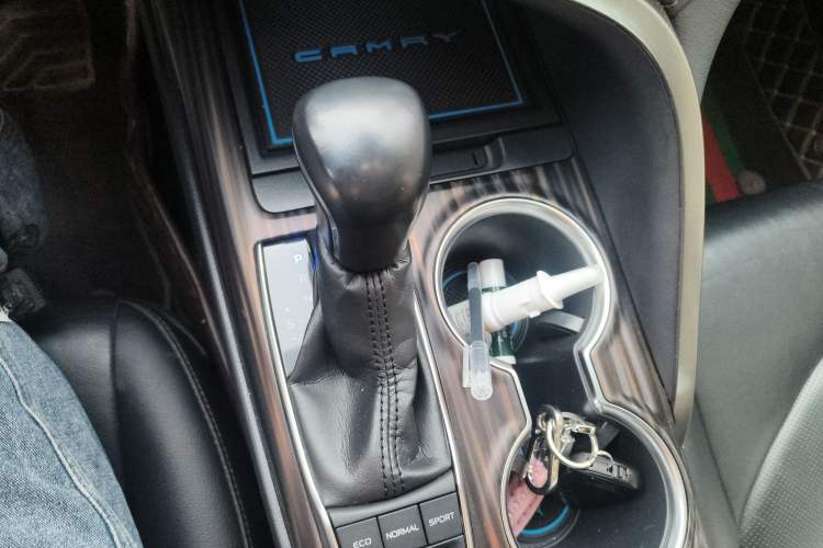 Used Toyota Camry 2018 2.5G Luxury Edition
