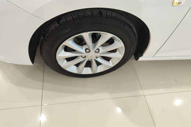 Used Chevrolet Cruze 2018 320 Automatic Pioneer Sunroof Edition
