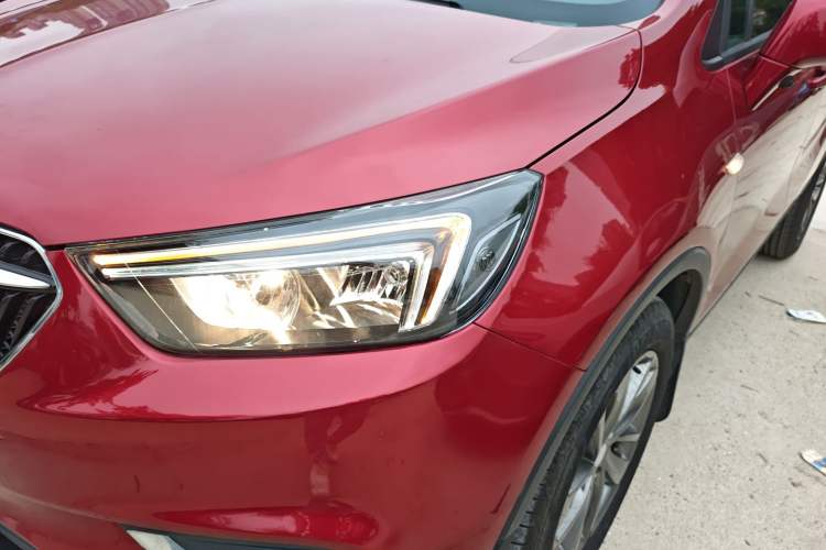 Used Buick Encore 2017 18T Automatic Two-Wheel Drive Urban Fashion Model
