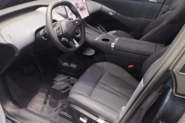 Used  YU7 2025 Ultra-Long Range All-Wheel Drive Pro Version
