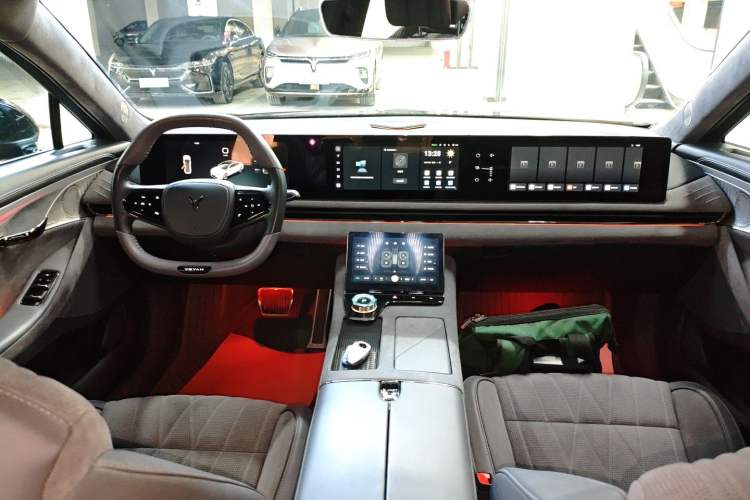 Used VOYAH PASSION 2023 Four-Wheel Drive Long-Range Version
