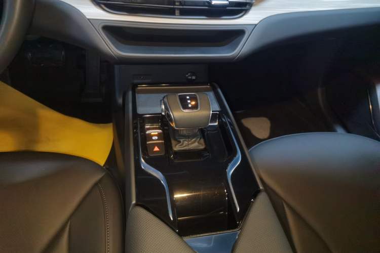 Used Hongqi E-QM5 2024 500km Range Edition
