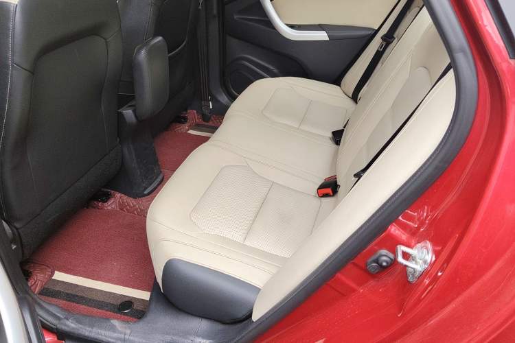 Used Changan Alsvin V7 2016 1.6L Manual Fun Edition China V Standard
