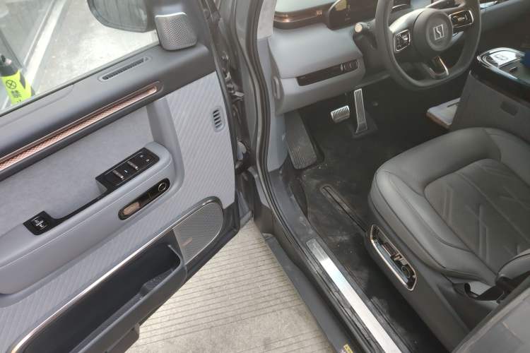 Used Zeekr MIX 2025 Long-Range Intelligent Driving Edition