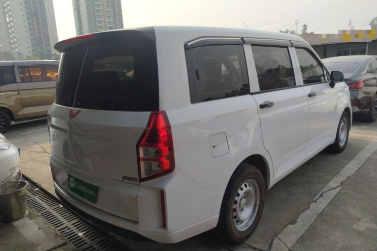 Used Wuling Hongguang PLUS 2020 1.5L Manual Standard Edition 7-Seater
