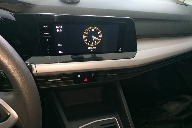 Used Volkswagen Golf 2023 200TSI DSG