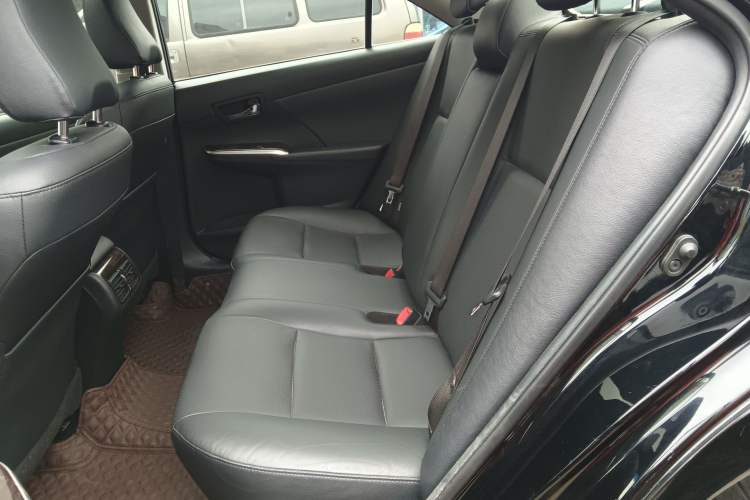 Used Toyota Camry 2015 2.0G Premier Edition
