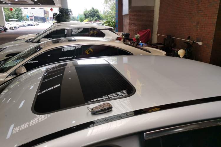 Used Mercedes-Benz E-Class 2016 E 300 L Stylish Model
