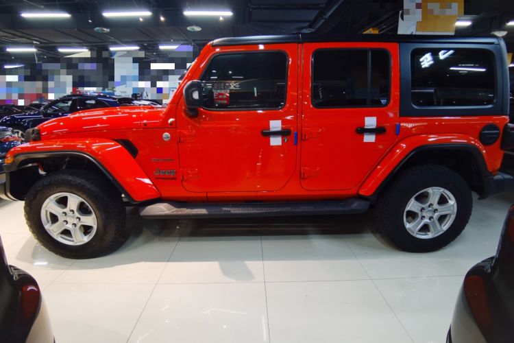 Used  Wrangler 2019 2.0T Sahara Four-Door Version China VI Emission Standard
