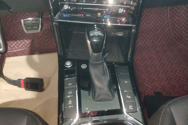 Used Volkswagen Passat 2023 Facelift 330TSI Luxury Edition
