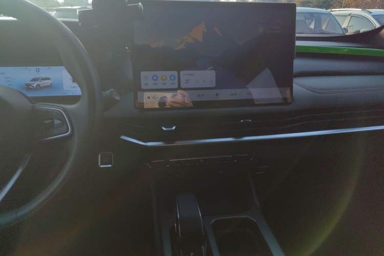 Used Geely Auto Haoyue L 2024 2.0T DCT Prestige Version
