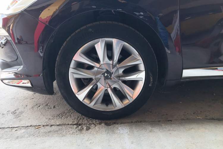 Used  5 2015 1.6T Luxury Edition THP160
