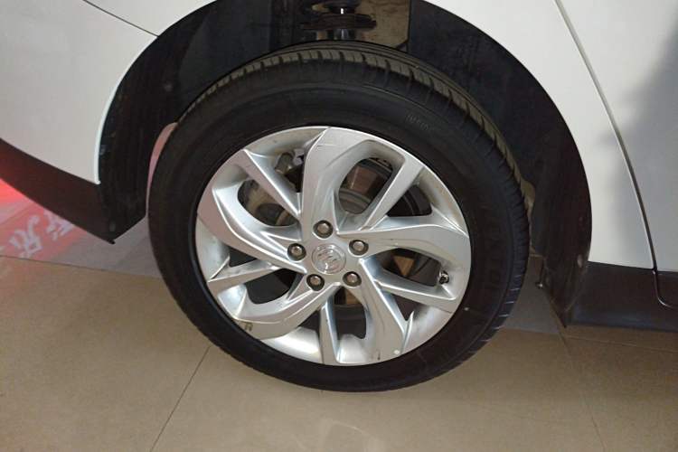 Used Buick Velite 6 2023 430km Range Commuter Version
