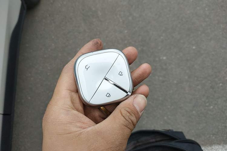 Used Wuling Bingo PLUS 2024 330 km Range Five-Seater Version
