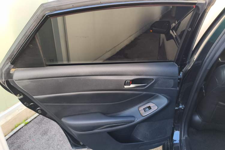 Used Toyota Avalon 2019 2.0L XLE Premium Edition China VI
