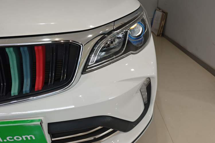 Used Geely Auto Vision X3 2021 PRO 1.5L CVT Deluxe Model
