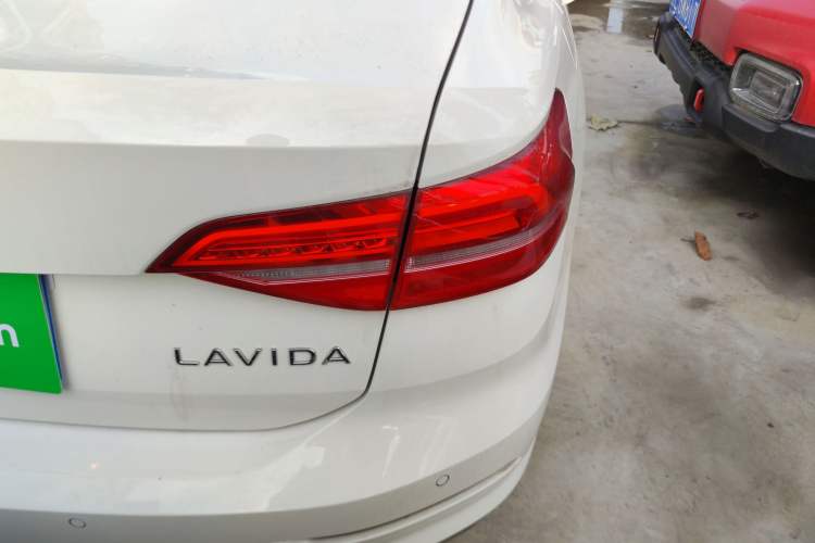 Used Volkswagen Lavida 2021 1.5L Automatic Vision Edition
