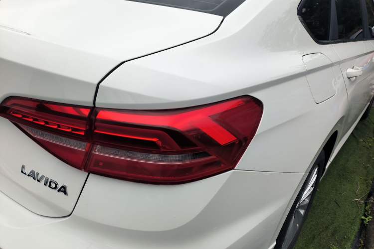 Used Volkswagen Lavida 2019 1.5L Automatic Comfort Edition China VI Standard