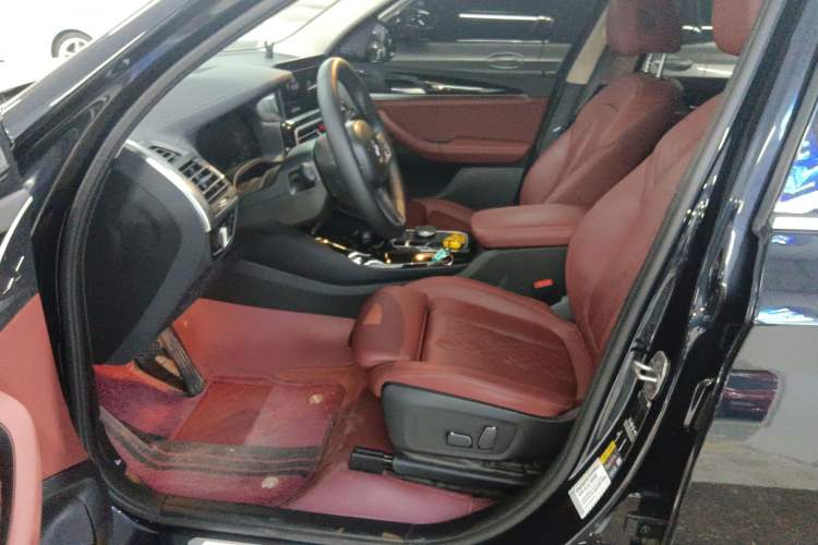 Used BMW iX3 2023 Leading Model
