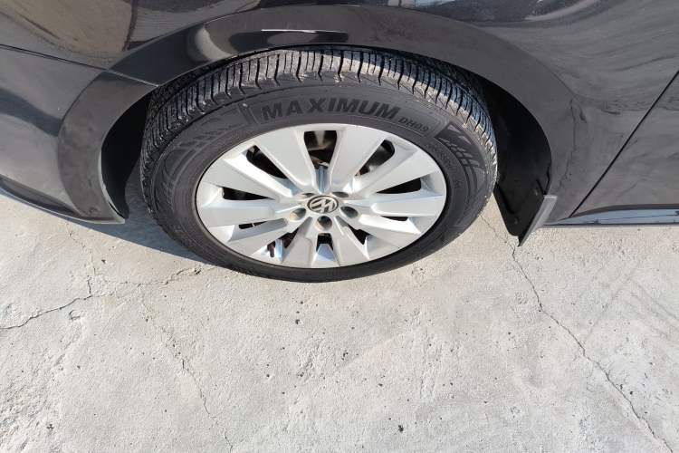 Used Volkswagen Lavida 2013 Restyled Classic 1.6L Automatic Comfort Edition
